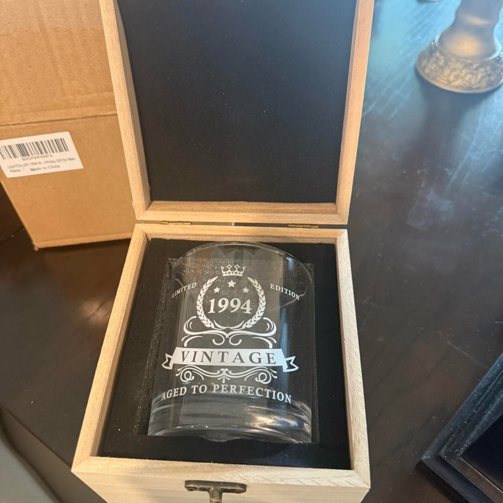 Vintage 1994 Glass in Wooden Box